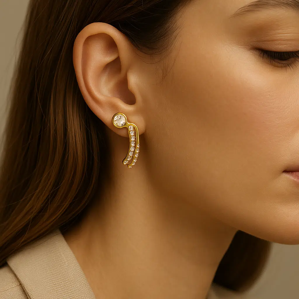 Inspire-se com looks modernos usando brinco ear hook curvo Inspire-se com looks modernos usando brinco ear hook curvo